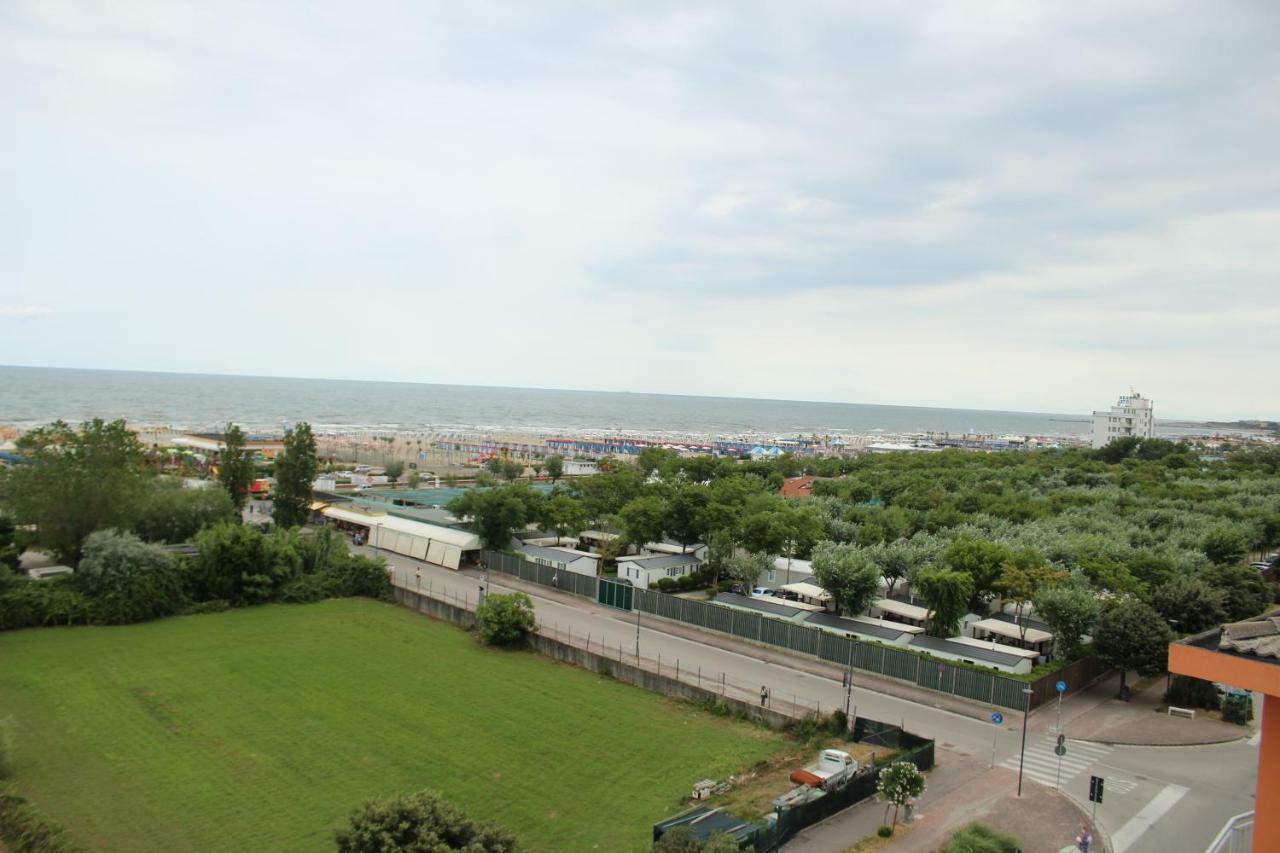 Hotel Caravel Sottomarina Exterior photo