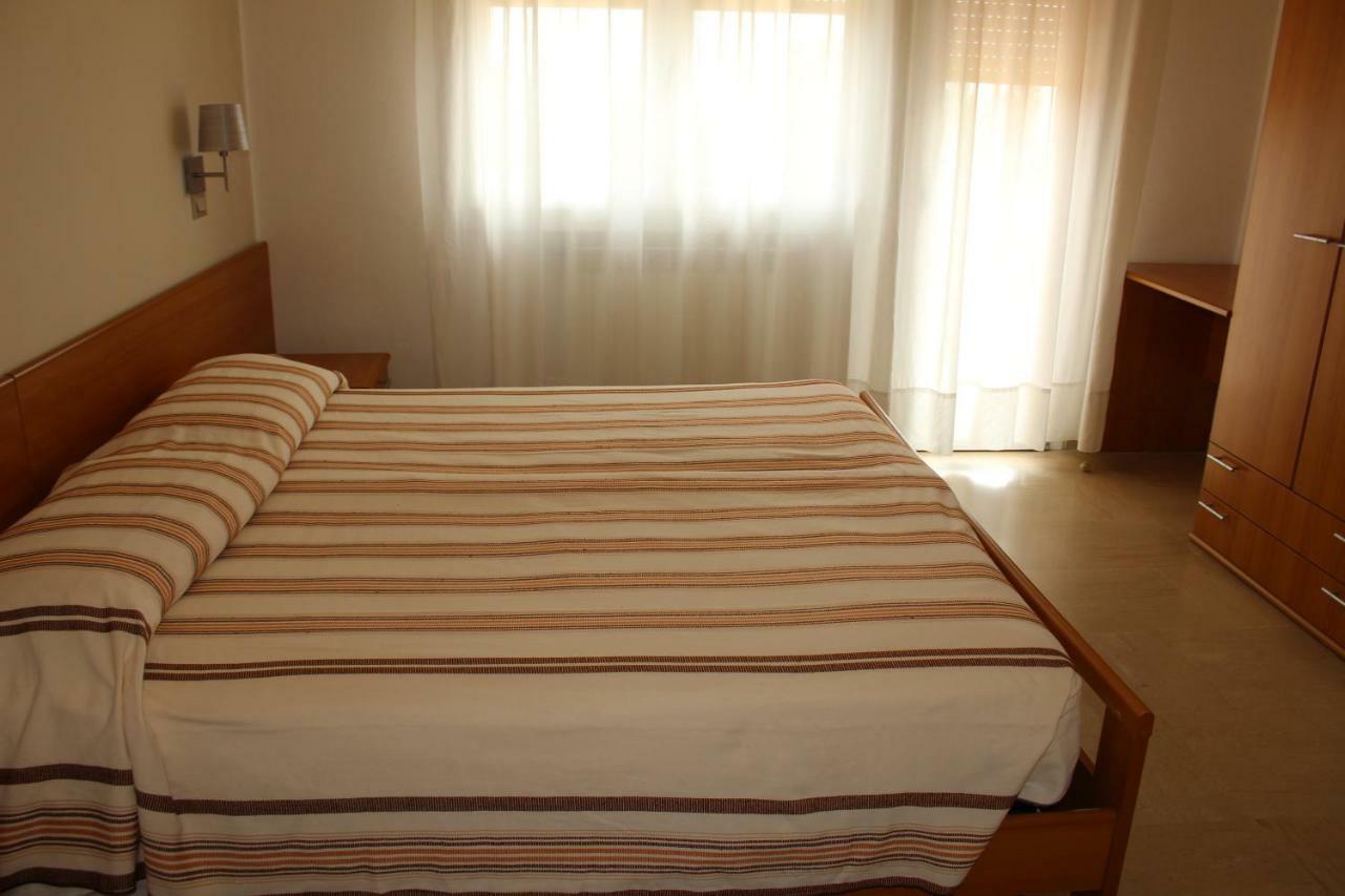 Hotel Caravel Sottomarina Exterior photo